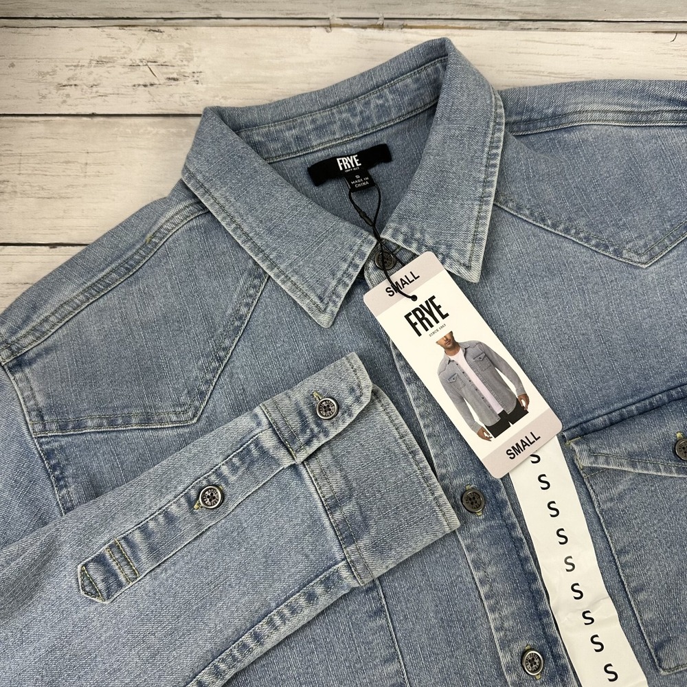 NWT Frye Men's Denim Button Up Pocket Shirt Lighter Wash Blue Size Small Western